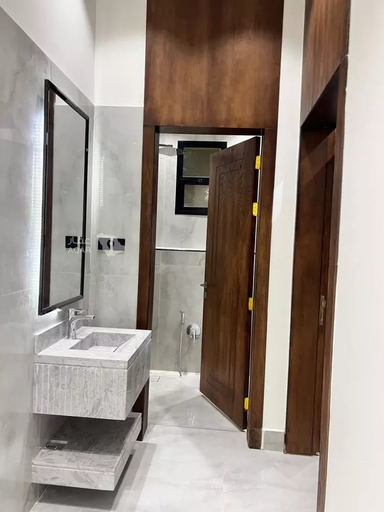 Floor for Rent in Riyadh Dahiat Namar 7