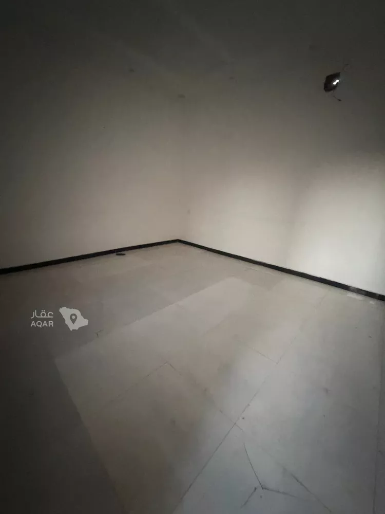 Floor for Rent in Riyadh Al Uraija Al Gharbiyah 2