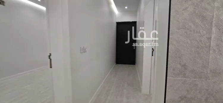 فيلا للبيع في شارع أسد بن كريز القسري, حي سلطانة, مدينة الرياض, منطقة الرياض صورة 4