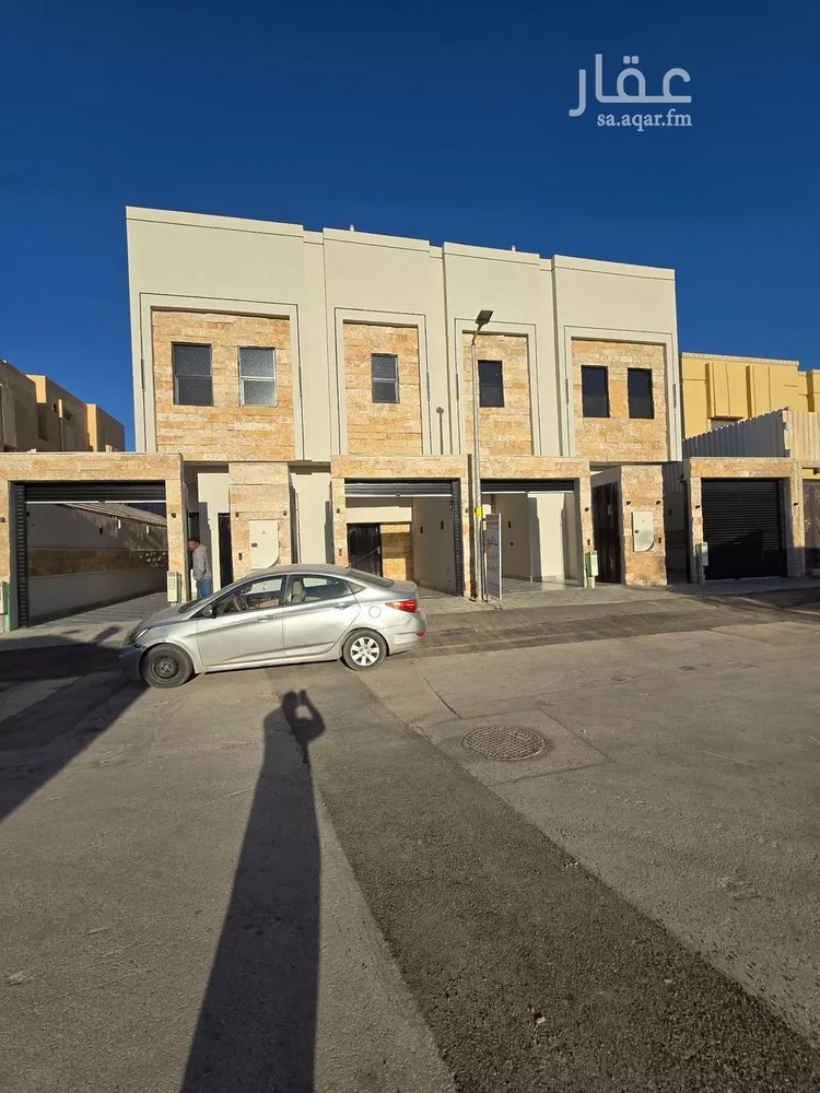 فيلا للبيع في شارع هضبة نجد, حي ظهرة البديعة, مدينة الرياض, منطقة الرياض