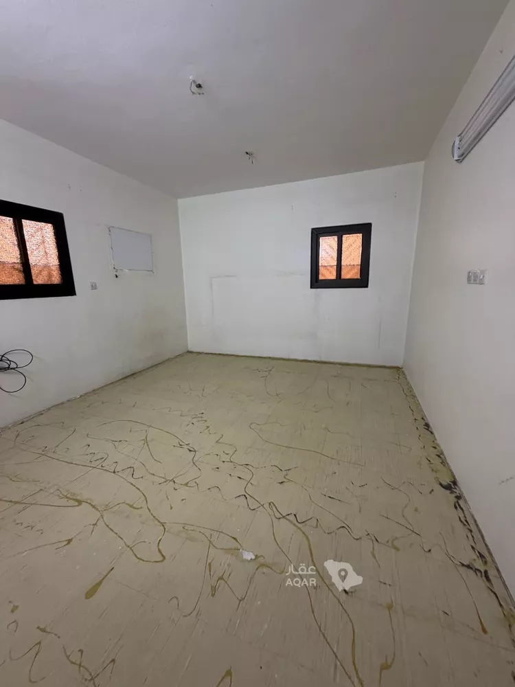 Floor for Rent in Riyadh Al Uraija Al Gharbiyah 5