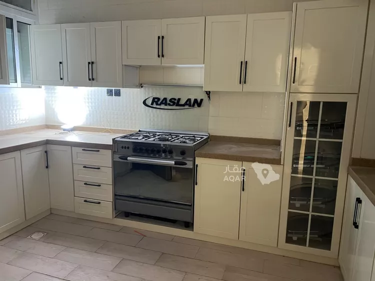 Floor for Rent in Riyadh Al Hazm