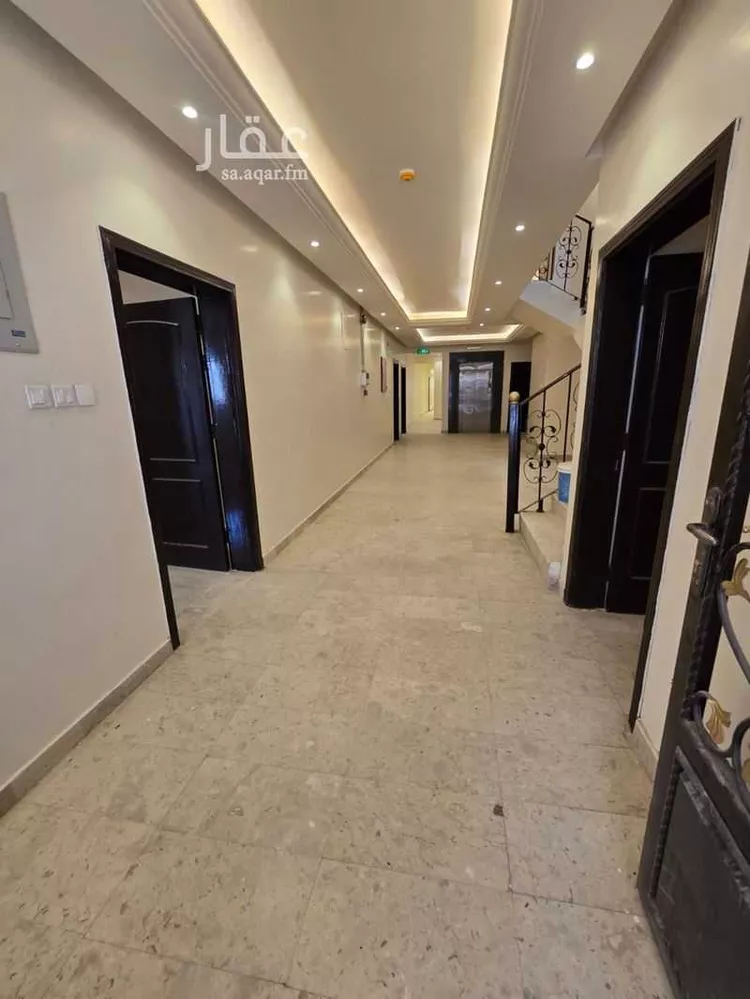 عمارة للإيجار في شارع محمد بن غريب, حي المعيزيلة, مدينة الرياض, منطقة الرياض 14
