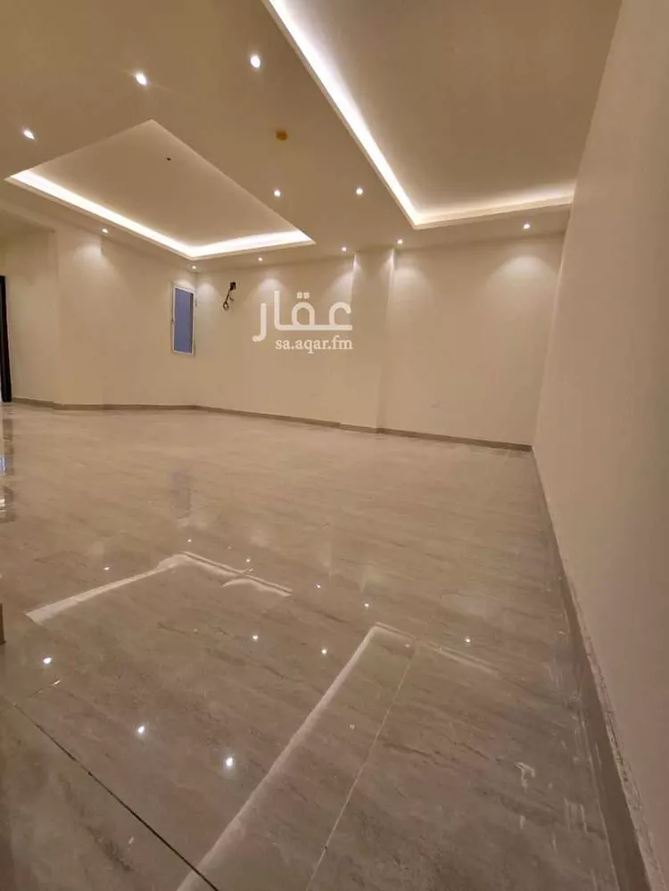 عمارة للإيجار في شارع محمد بن غريب, حي المعيزيلة, مدينة الرياض, منطقة الرياض 24