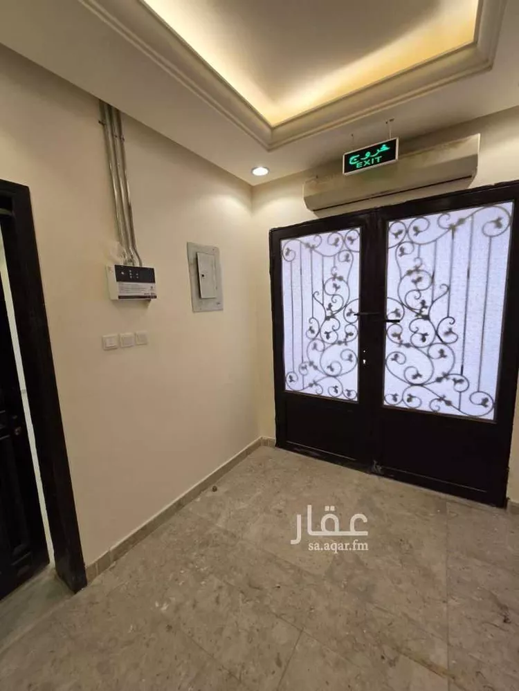 عمارة للإيجار في شارع محمد بن غريب, حي المعيزيلة, مدينة الرياض, منطقة الرياض 22