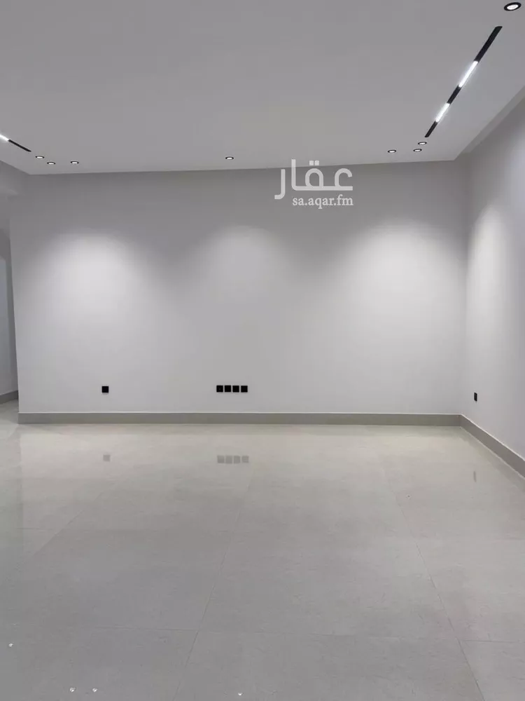 فيلا للبيع في شارع أنس الكناني, حي المهدية, مدينة الرياض, منطقة الرياض صورة 3