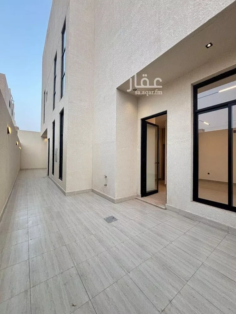 فيلا للبيع في شارع السيل الكبير, حي المهدية, مدينة الرياض, منطقة الرياض صورة 2