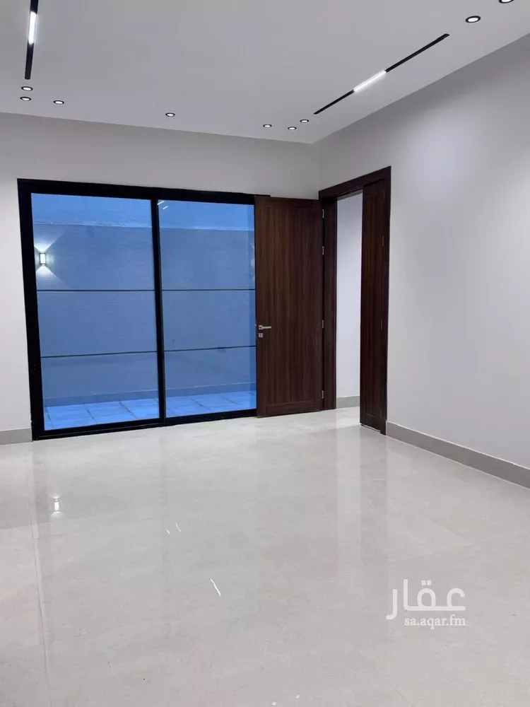 فيلا للبيع في شارع أنس الكناني, حي المهدية, مدينة الرياض, منطقة الرياض صورة 4