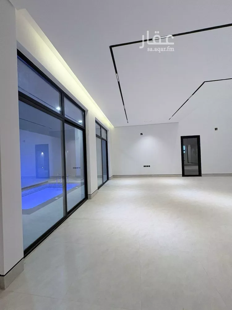 فيلا للبيع في شارع أحمد الكازروني, حي المهدية, مدينة الرياض, منطقة الرياض صورة 2