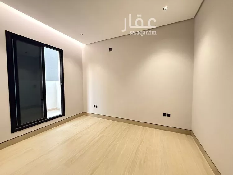 فيلا للبيع في شارع أحمد بن الحسن الأنصاري, حي المهدية, مدينة الرياض, منطقة الرياض صورة 5