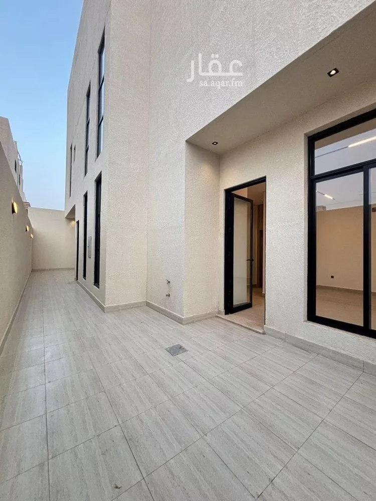 فيلا للبيع في شارع السيل الكبير, حي المهدية, مدينة الرياض, منطقة الرياض صورة 2