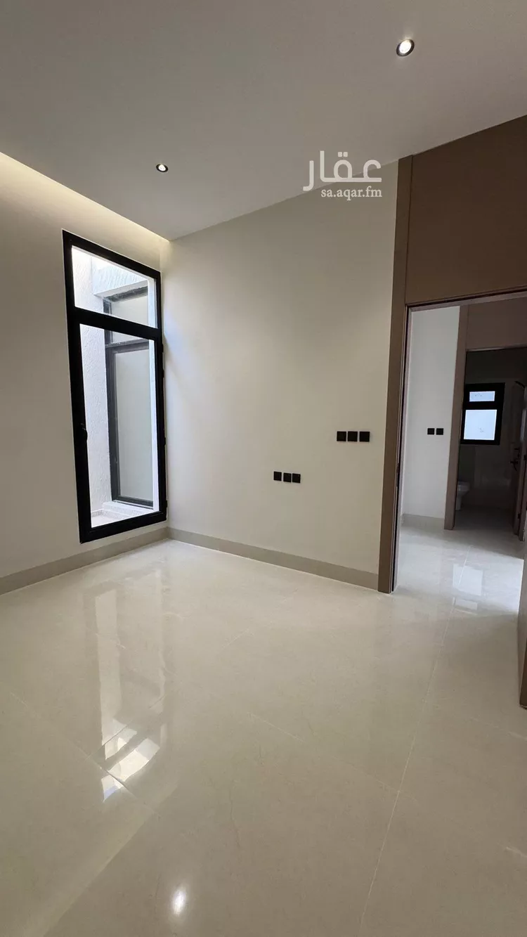 فيلا للبيع في شارع محمد بن عيسى العدني, حي المهدية, مدينة الرياض, منطقة الرياض صورة 4