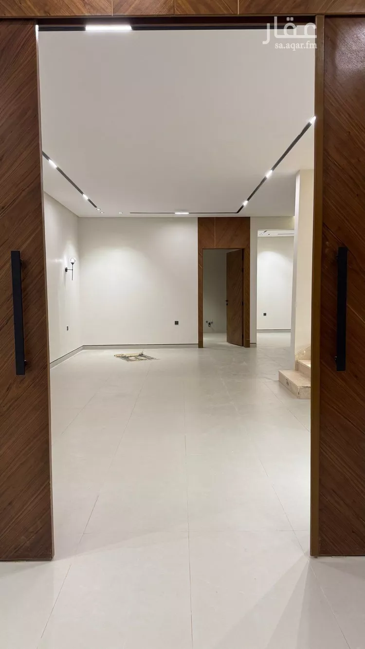 فيلا للبيع في شارع السيل الكبير, حي المهدية, مدينة الرياض, منطقة الرياض صورة 5