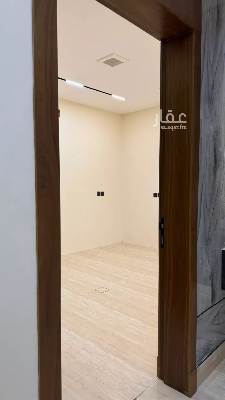 فيلا للبيع في شارع السيل الكبير, حي المهدية, مدينة الرياض, منطقة الرياض صورة 2