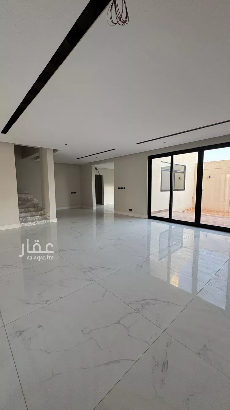 فيلا للبيع في شارع محمد بن عيسى العدني, حي المهدية, مدينة الرياض, منطقة الرياض صورة 3