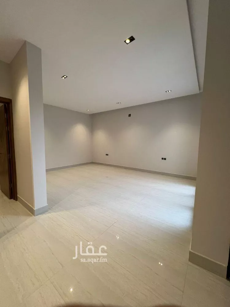 فيلا للبيع في شارع حامد أزهر, حي المهدية, مدينة الرياض, منطقة الرياض صورة 5