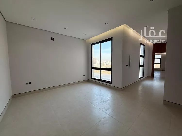 فيلا للبيع في شارع السيل الكبير, حي المهدية, مدينة الرياض, منطقة الرياض صورة 3