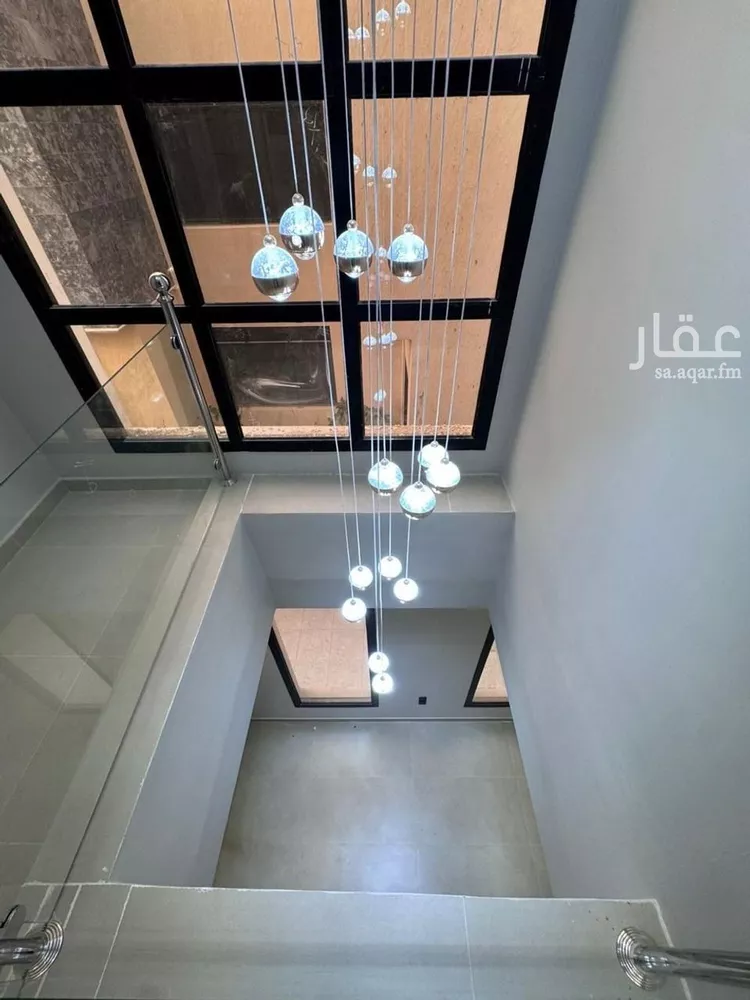 فيلا للبيع في شارع السيل الكبير, حي المهدية, مدينة الرياض, منطقة الرياض صورة 2