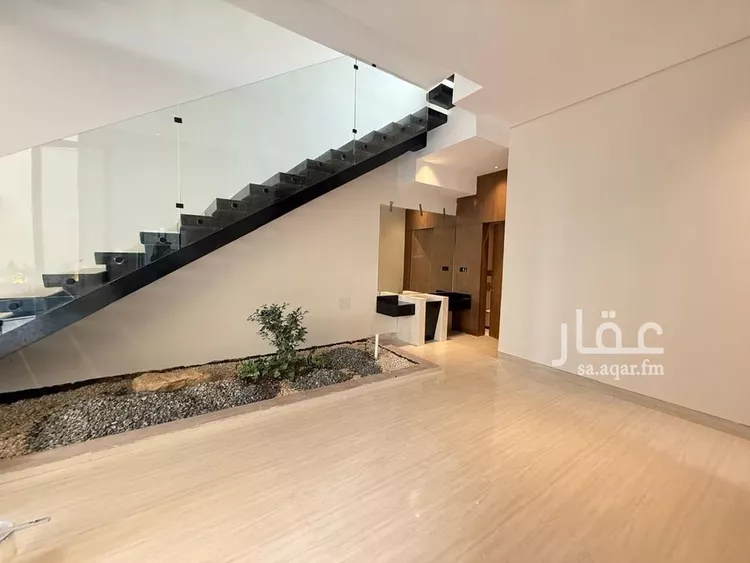 فيلا للبيع في شارع السيل الكبير, حي المهدية, مدينة الرياض, منطقة الرياض صورة 3
