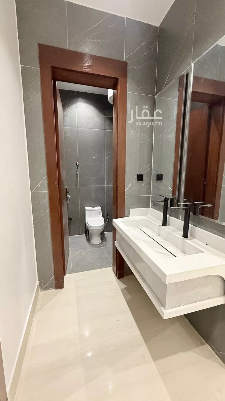 فيلا للبيع في شارع رمانة, حي العريجاء الغربي, مدينة الرياض, منطقة الرياض صورة 3