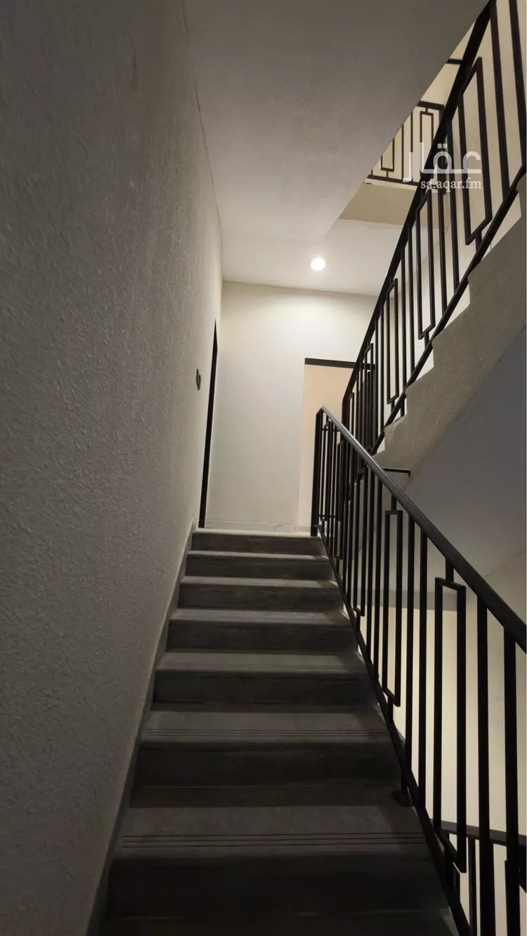 Floor for Sale in Riyadh Tuwaiq 8