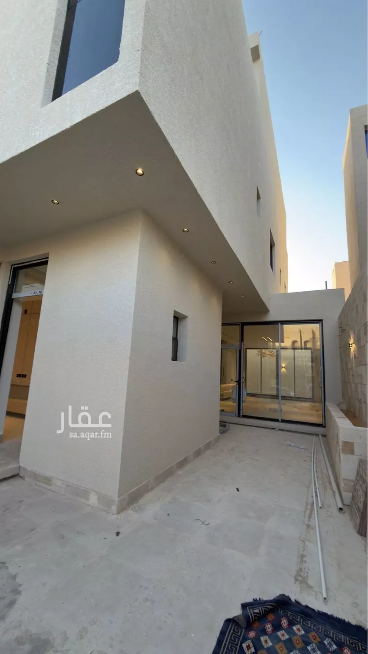 فيلا للبيع في شارع أبي عبدالله الركن, حي العريجاء الأوسط, مدينة الرياض, منطقة الرياض صورة 3