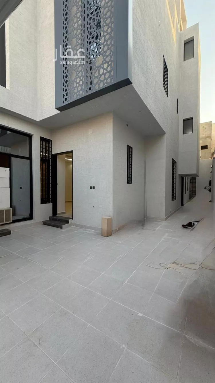 فيلا للبيع في شارع سيار بن وردان, حي العريجاء الأوسط, مدينة الرياض, منطقة الرياض صورة 2