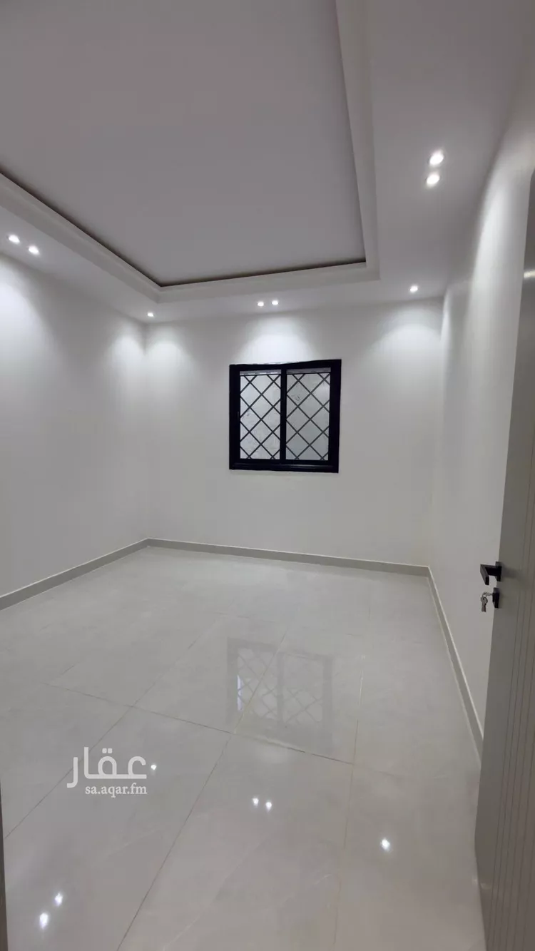 فيلا للبيع في شارع دنقلا, حي طيبة, مدينة الرياض, منطقة الرياض 13