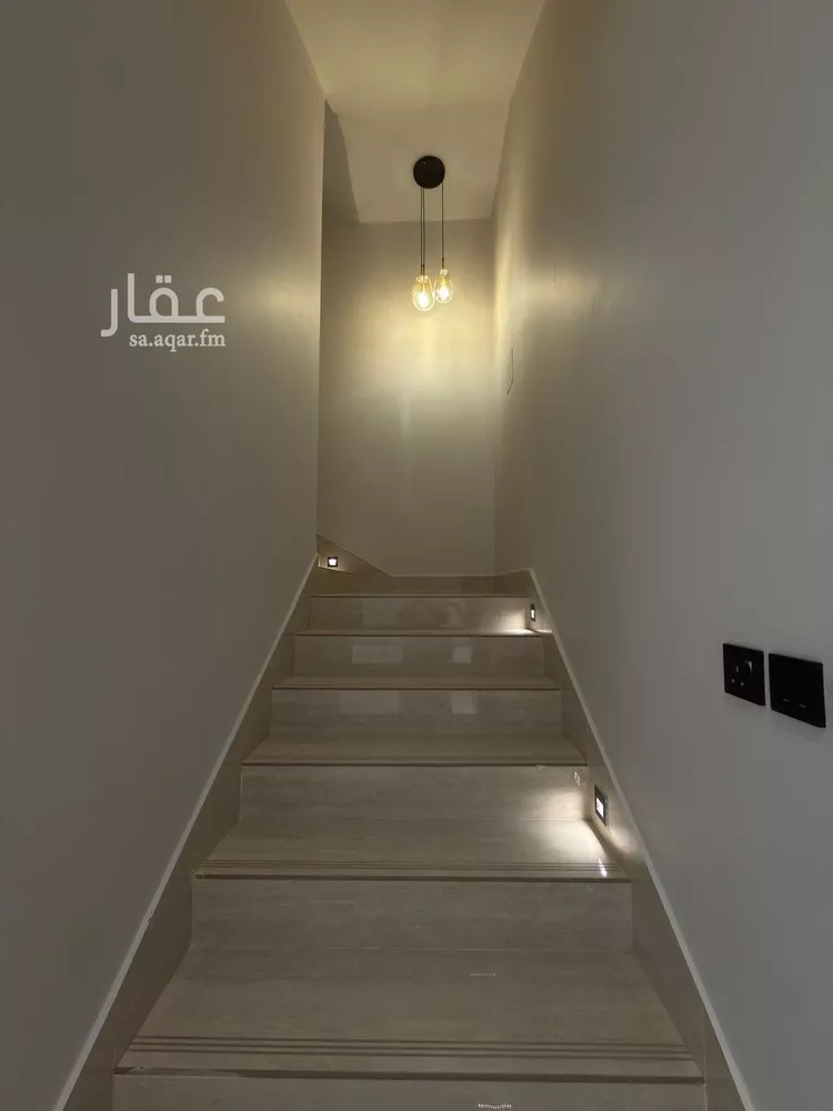 فيلا للبيع في شارع أبي عبدالله الركن, حي العريجاء الأوسط, مدينة الرياض, منطقة الرياض 10