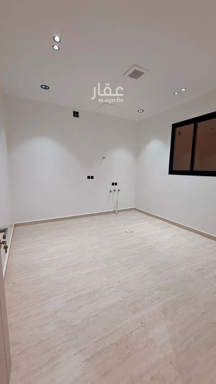 فيلا للبيع في شارع أسعد الحطابي, حي العريجاء الأوسط, مدينة الرياض, منطقة الرياض صورة 5