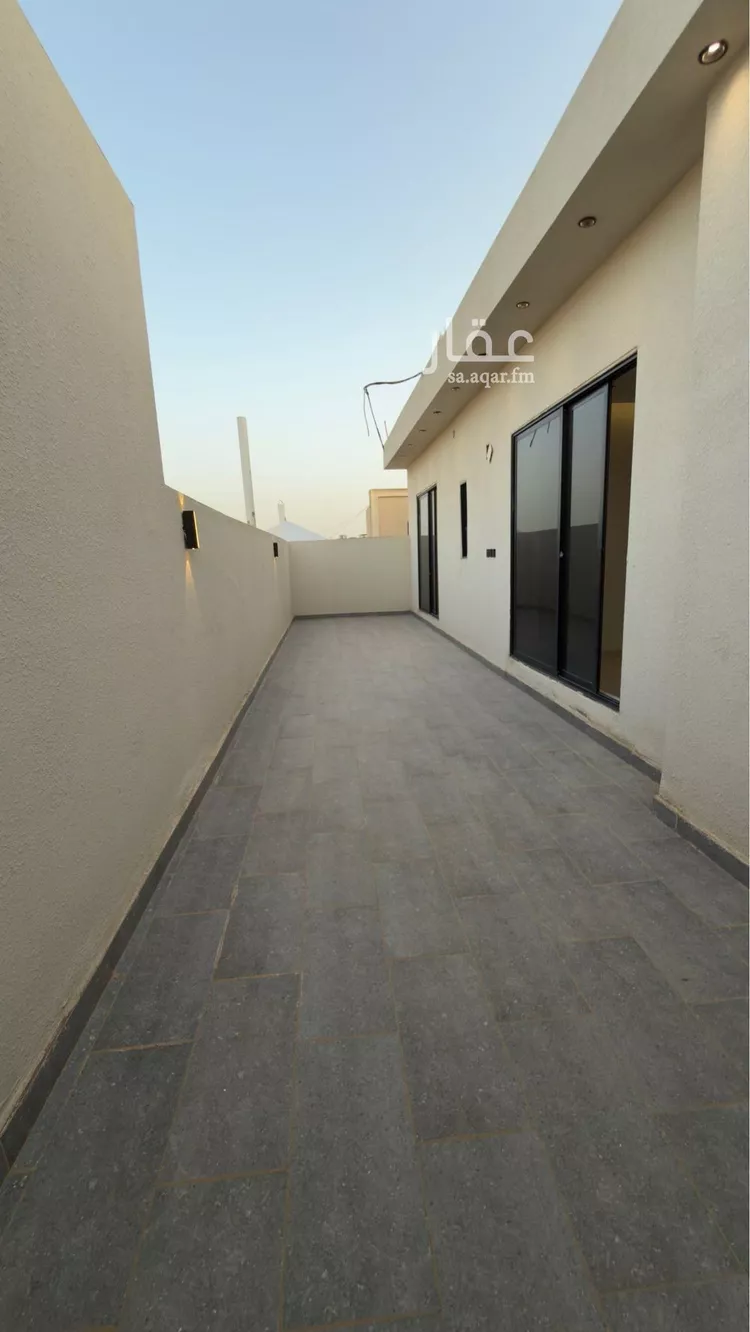 Floor for Sale in Riyadh Tuwaiq 14
