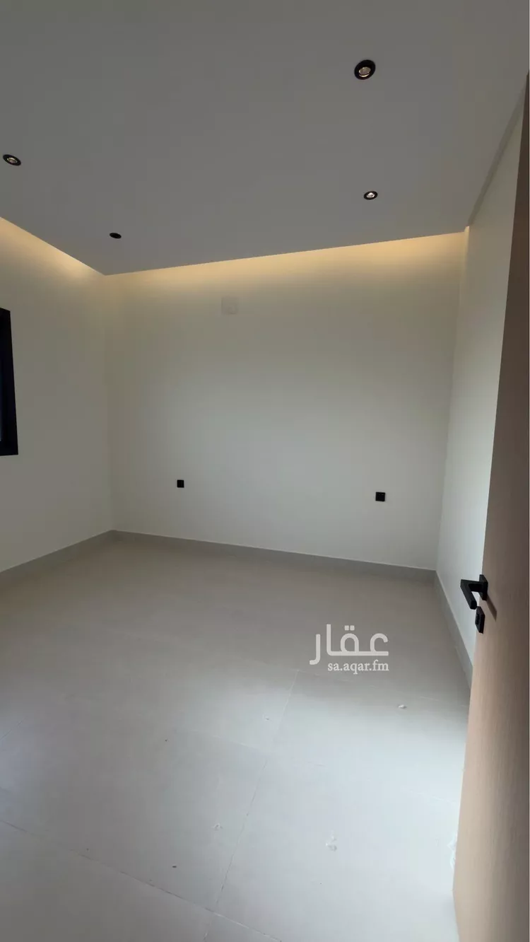 فيلا للبيع في شارع الخزرج, حي طويق, مدينة الرياض, منطقة الرياض 14