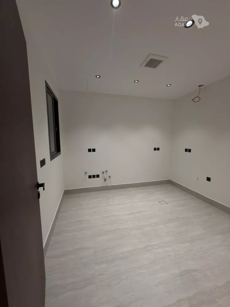 Floor for Sale in Riyadh As Suwaidi Al Gharabi 3