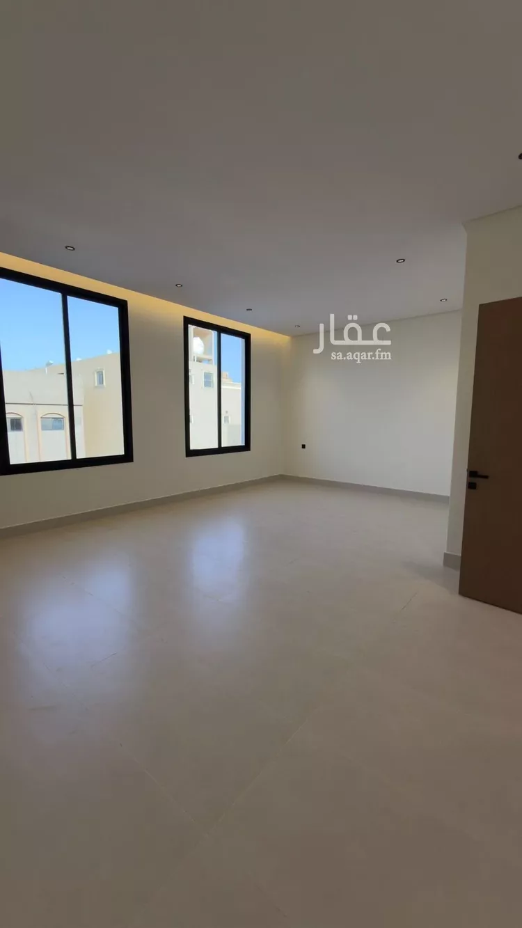 فيلا للبيع في شارع الخزرج, حي طويق, مدينة الرياض, منطقة الرياض صورة 2