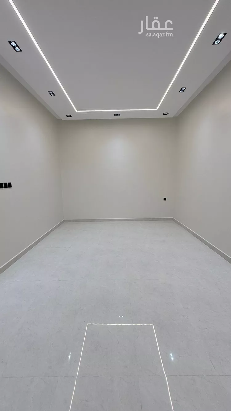 فيلا للبيع في شارع سيار بن وردان, حي العريجاء الأوسط, مدينة الرياض, منطقة الرياض صورة 2