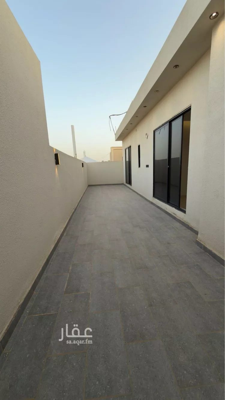 Floor for Sale in Riyadh Tuwaiq 11
