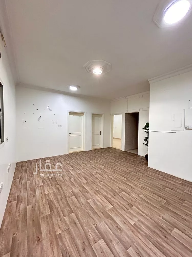 مكتب تجاري للإيجار في شارع الشيخ سلمان بن حمد آل خليفة, حي الملز, مدينة الرياض, منطقة الرياض