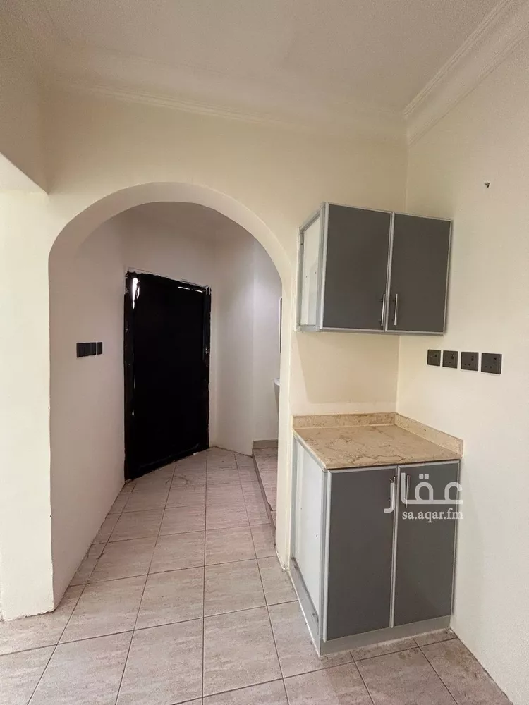 شقة للإيجار في شارع جرير بن عبدالله البجلي, حي مغرزات, مدينة الرياض, منطقة الرياض صورة 2