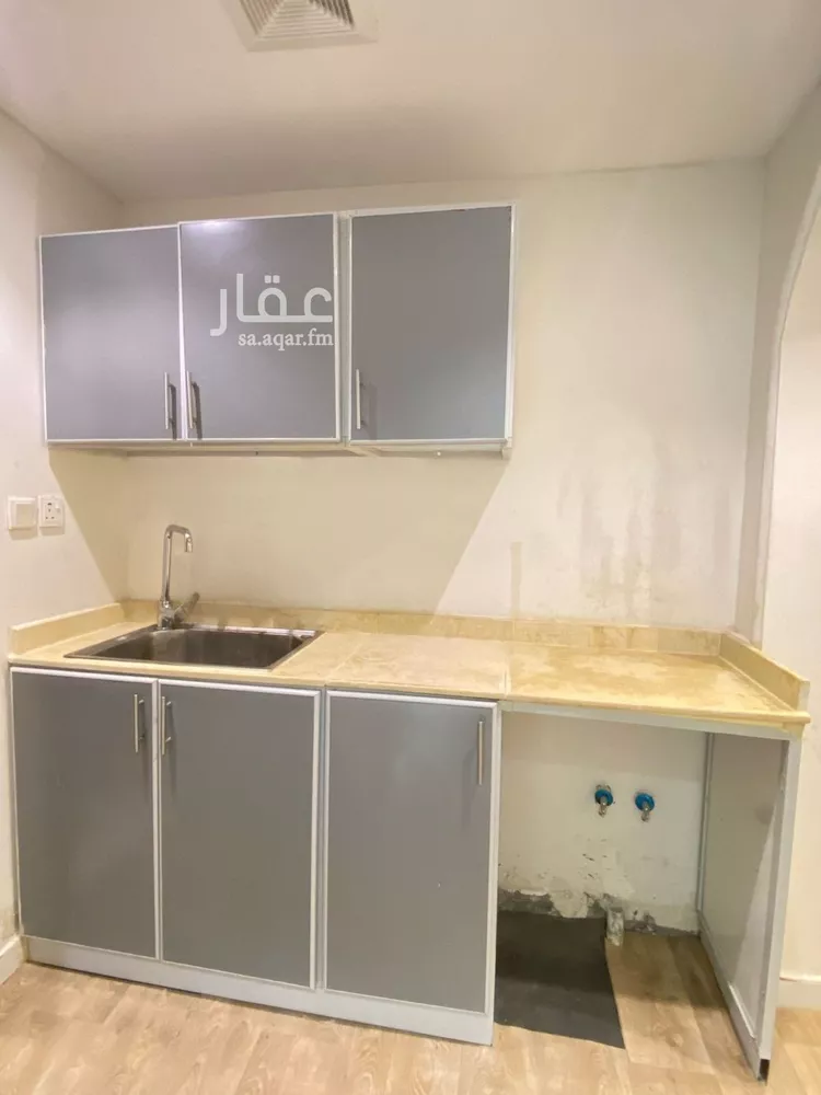 شقة للإيجار في شارع جرير بن عبدالله البجلي, حي مغرزات, مدينة الرياض, منطقة الرياض صورة 5