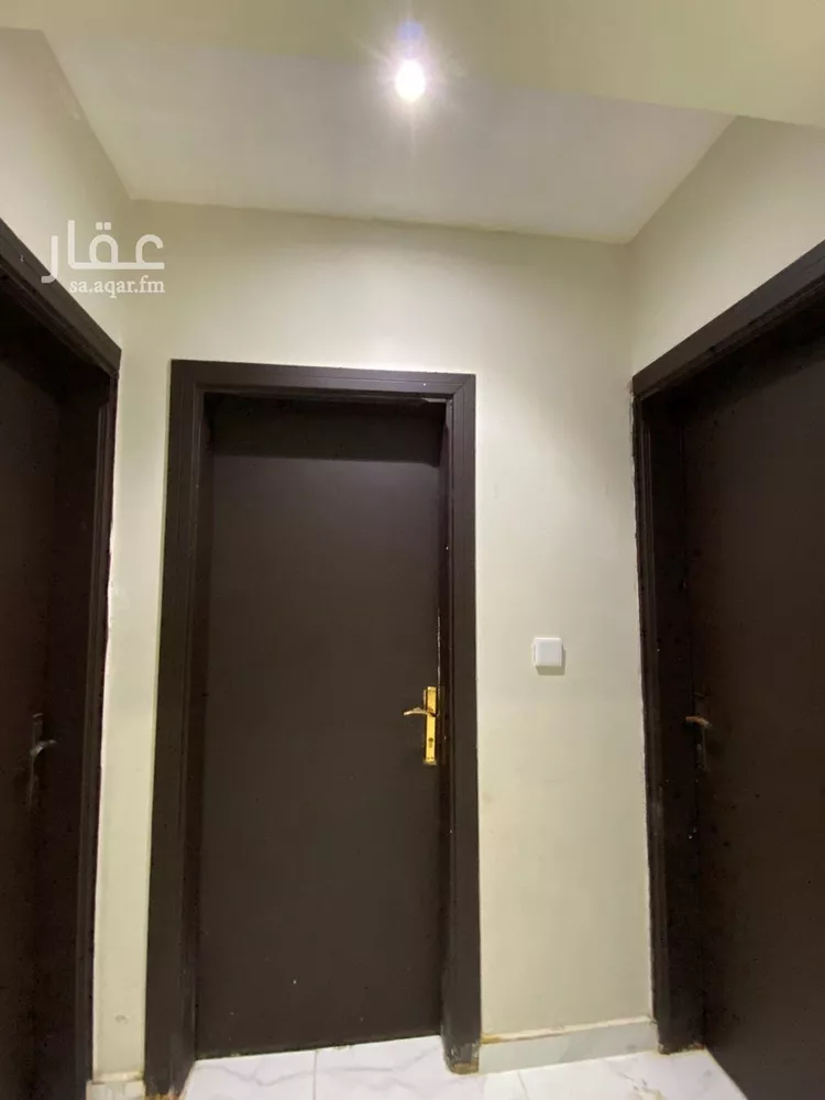 شقة للإيجار في شارع زيد البغدادي, حي الوزارات, مدينة الرياض, منطقة الرياض صورة 2