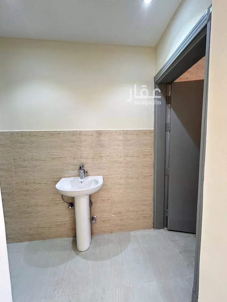 شقة للإيجار في شارع يثرب, حي بدر, مدينة الرياض, منطقة الرياض صورة 5