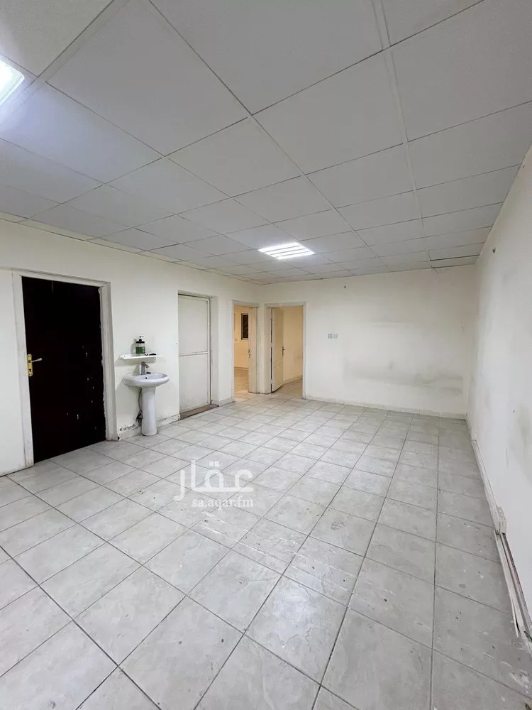 Commercial Office for Rent in Riyadh Al Malaz صورة 5