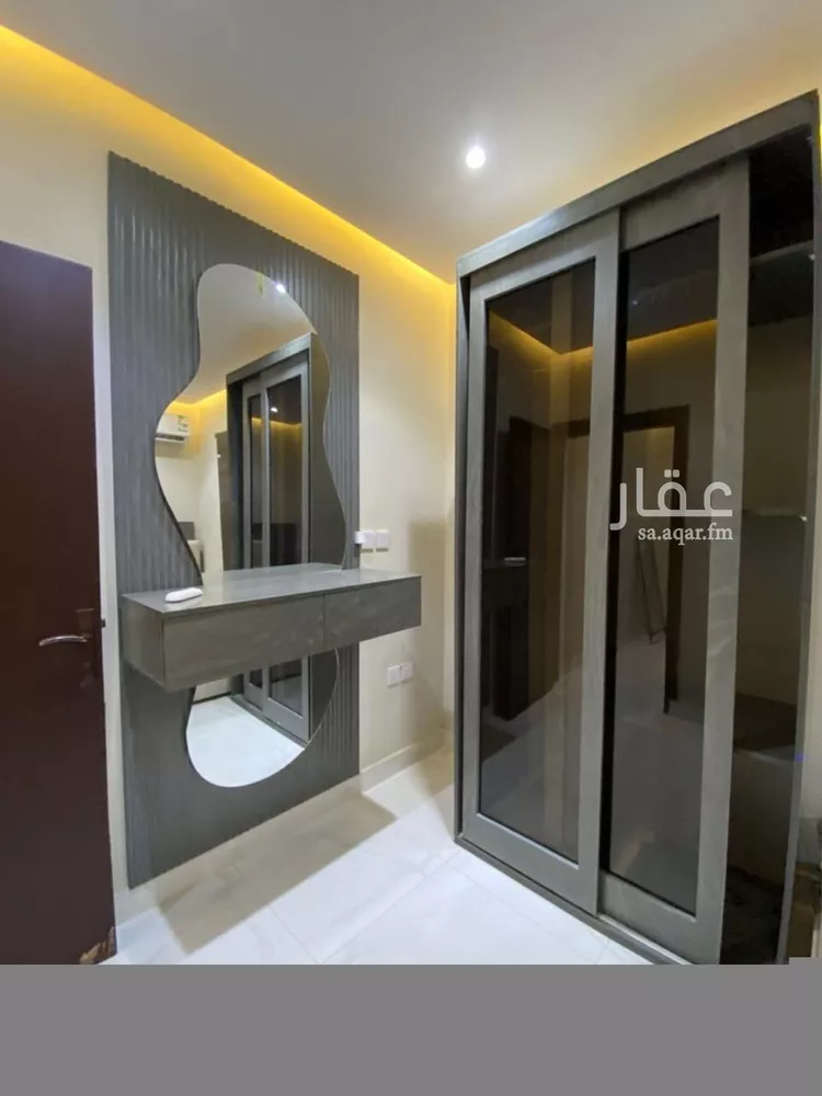 شقة للإيجار في شارع زيد البغدادي, حي الوزارات, مدينة الرياض, منطقة الرياض 1 صورة