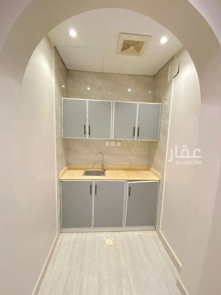 شقة للإيجار في شارع جرير بن عبدالله البجلي, حي مغرزات, مدينة الرياض, منطقة الرياض صورة 5