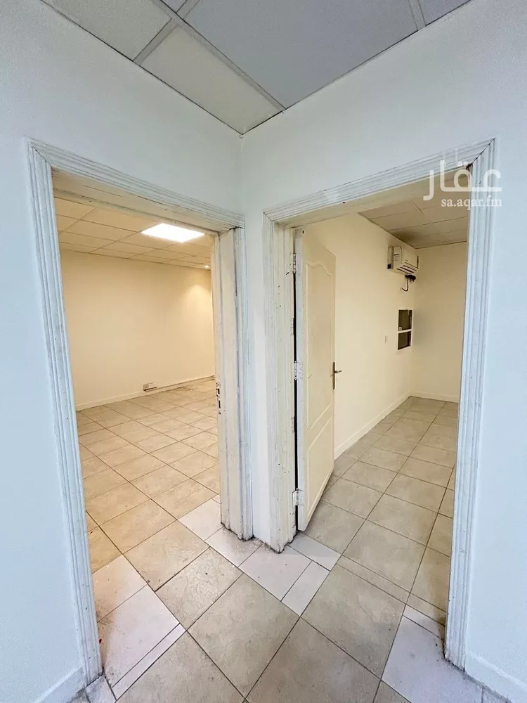 Commercial Office for Rent in Riyadh Al Malaz صورة 2