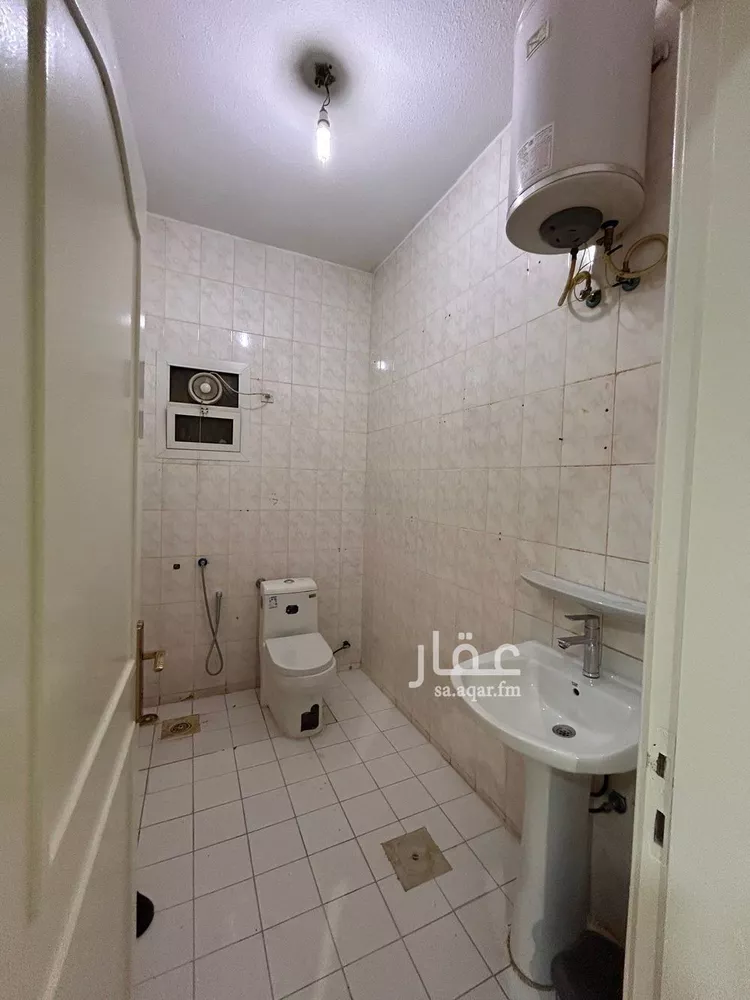 مكتب تجاري للإيجار في شارع الشيخ سلمان بن حمد آل خليفة, حي الملز, مدينة الرياض, منطقة الرياض صورة 3