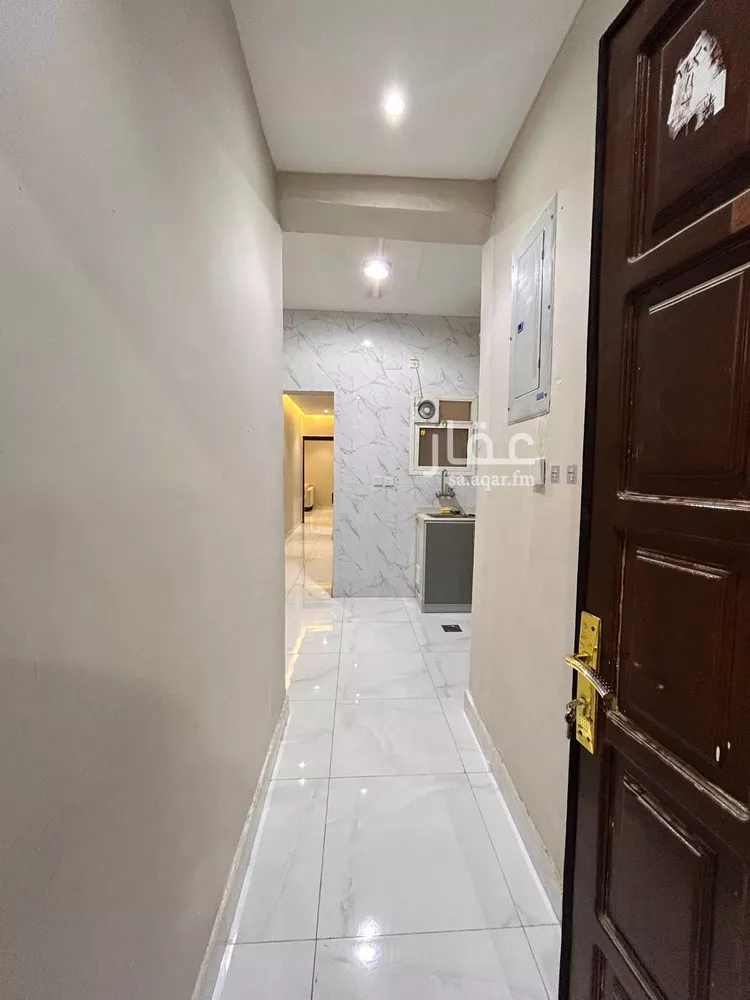 شقة للإيجار في شارع زيد البغدادي, حي الوزارات, مدينة الرياض, منطقة الرياض 1 صورة