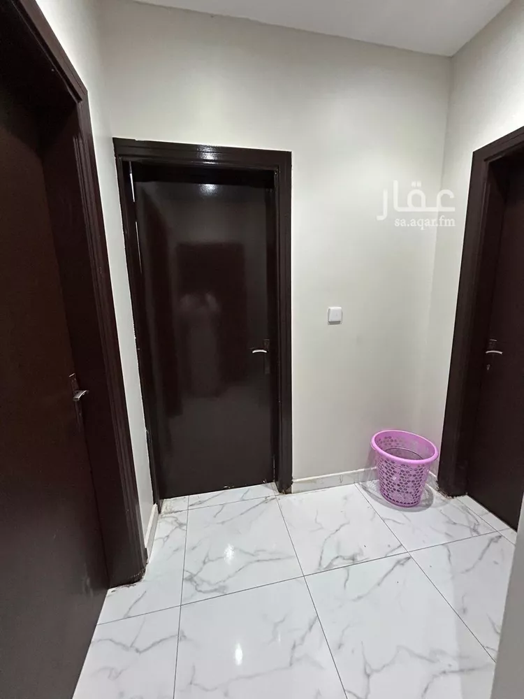 شقة للإيجار في شارع زيد البغدادي, حي الوزارات, مدينة الرياض, منطقة الرياض