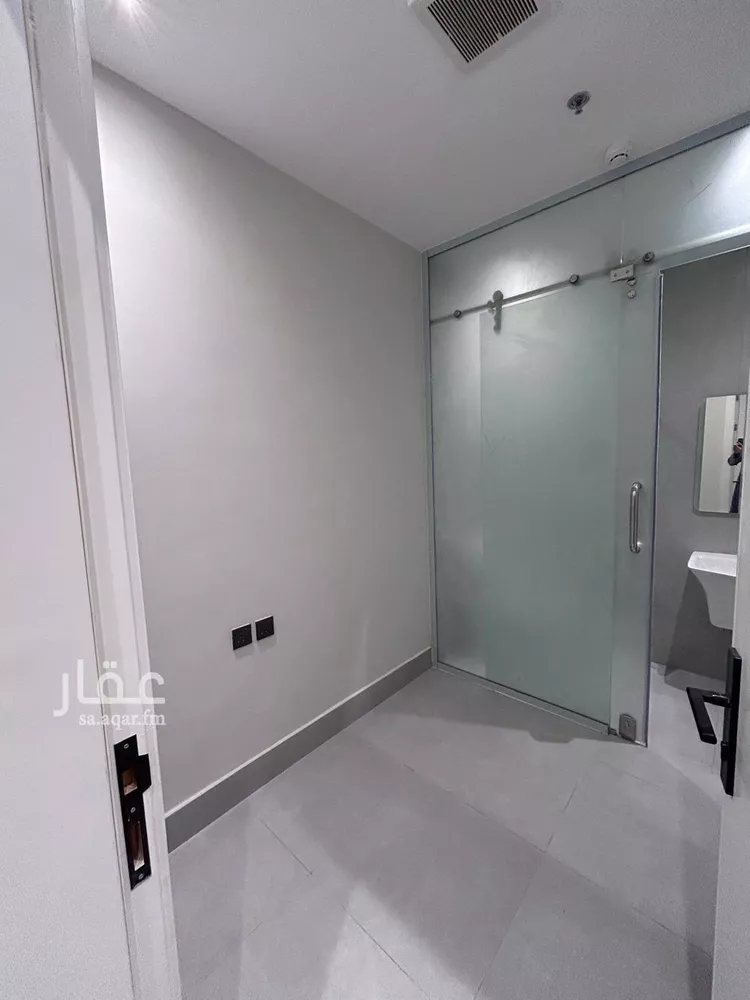 شقة للإيجار في شارع علقمة بن وائل, حي النرجس, مدينة الرياض, منطقة الرياض 21