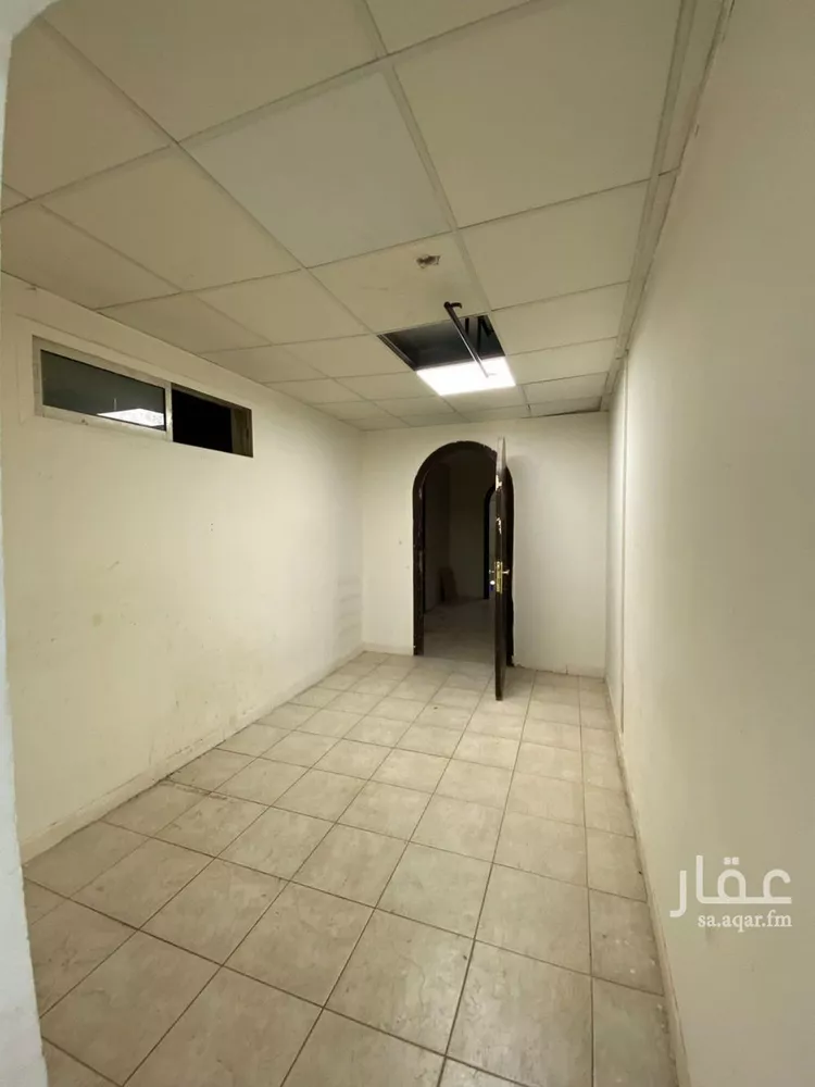 مكتب تجاري للإيجار في شارع الشيخ سلمان بن حمد آل خليفة, حي الملز, مدينة الرياض, منطقة الرياض صورة 3